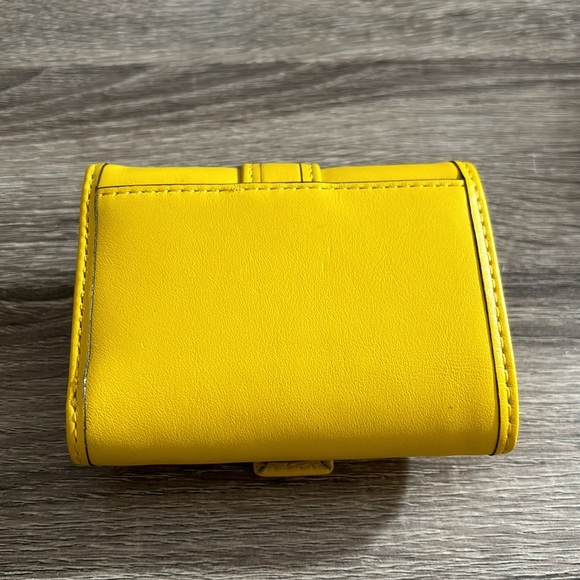 MK Colby Leather Wallet NWT - Picture 2 of 7